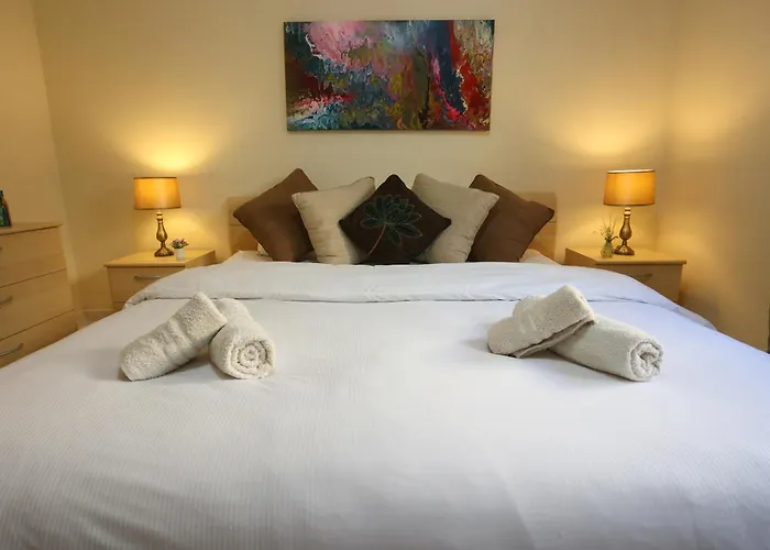 Mayfair Cosy 2Br Apartment