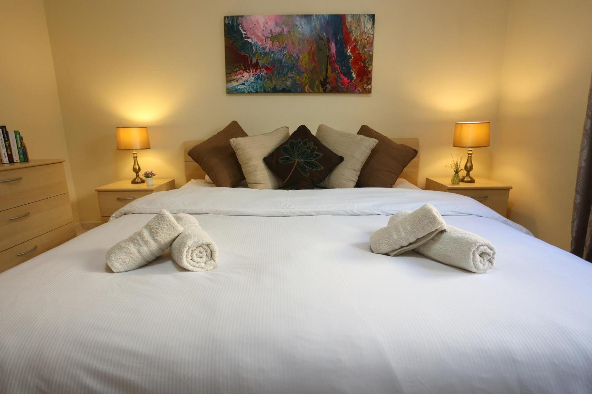Mayfair Cosy 2br *
